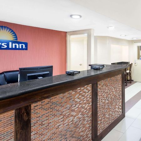 Days Inn By Wyndham Geneva/Finger Lakes Extérieur photo