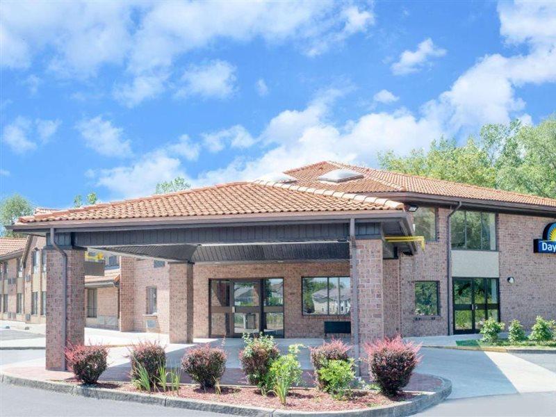 Days Inn By Wyndham Geneva/Finger Lakes Extérieur photo